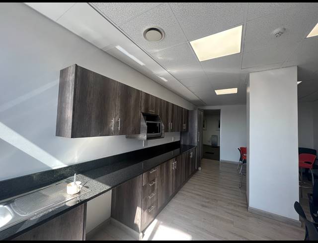 571M² OFFICE TO LET IN MELROSE ARCH